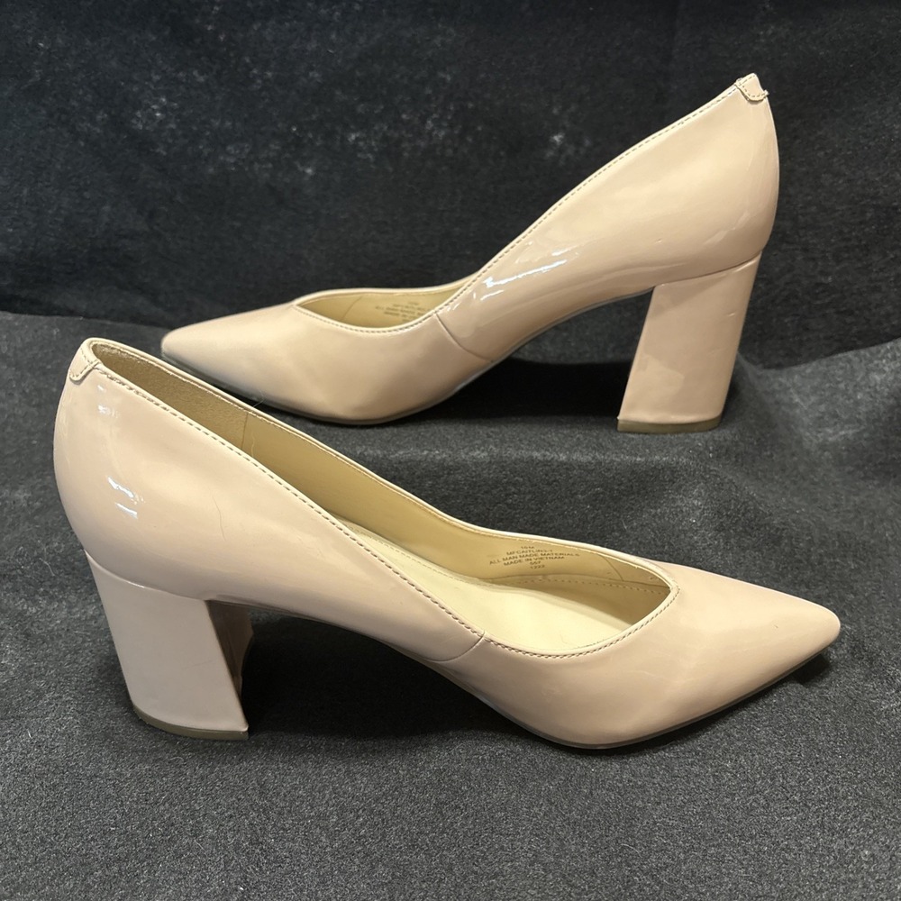 Marc Fisher Caitlin Pointed Toe Slip On Pumps Block Heels Beige Women's 10 EUC - Picture 3 of 15